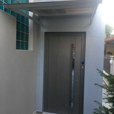 Ημιαυτόματες Πόρτες